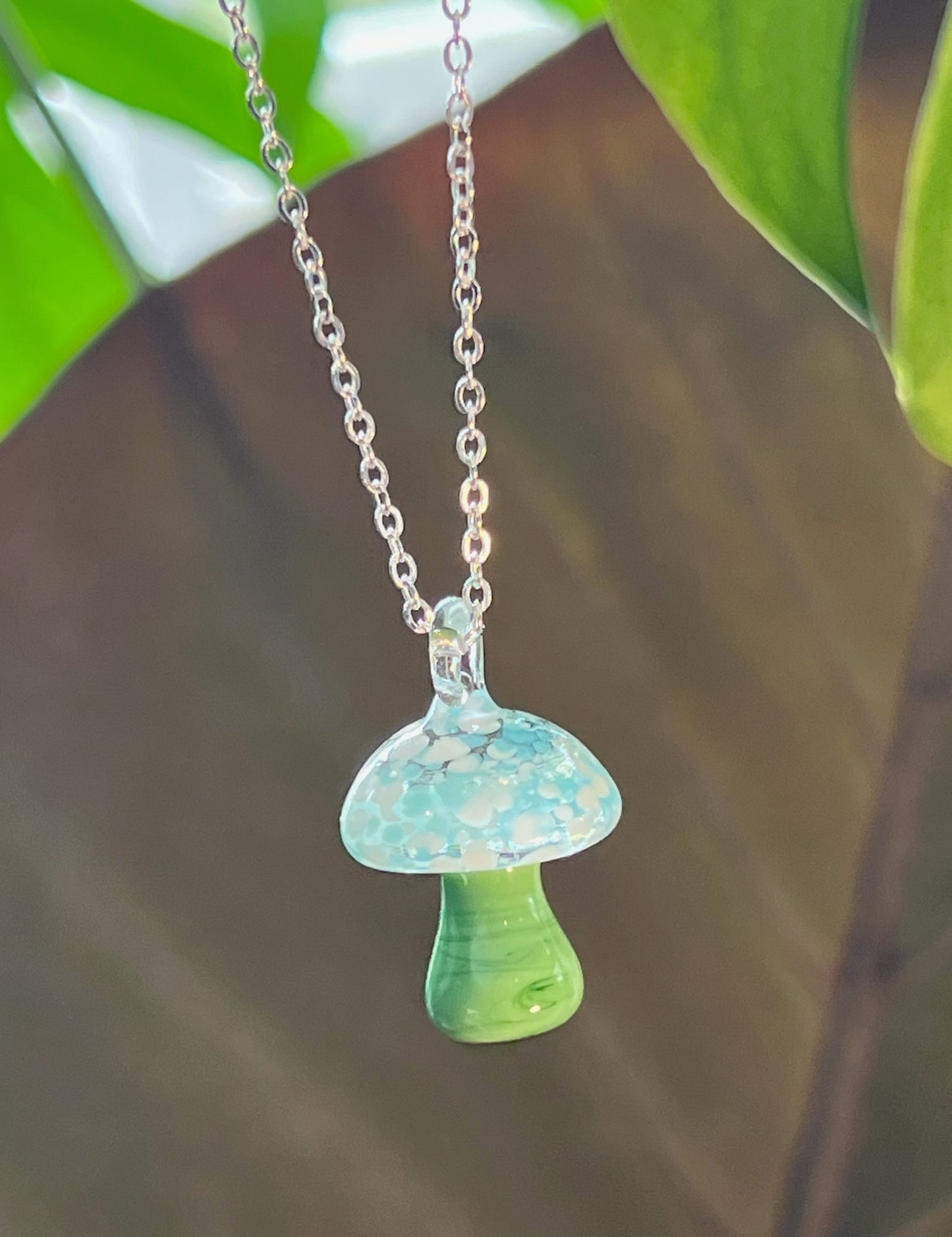 Mushroom necklace blue/green