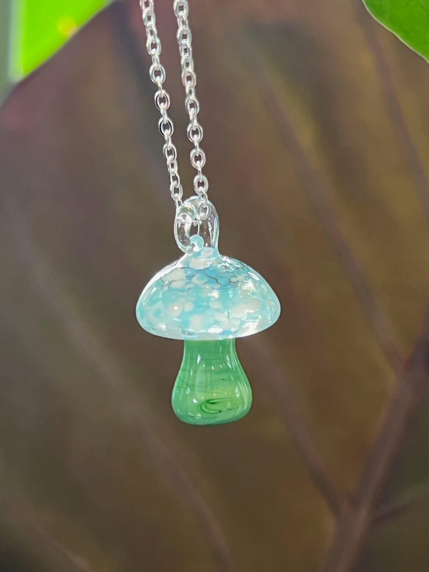 Mushroom necklace blue/green